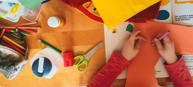 kids do art