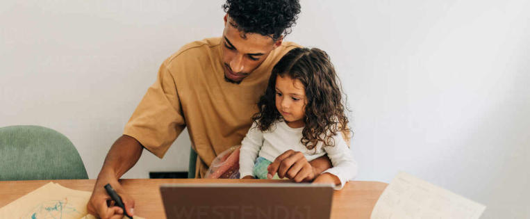 how to draw a dad and a daughter