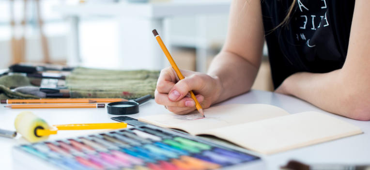 people drawing pictures